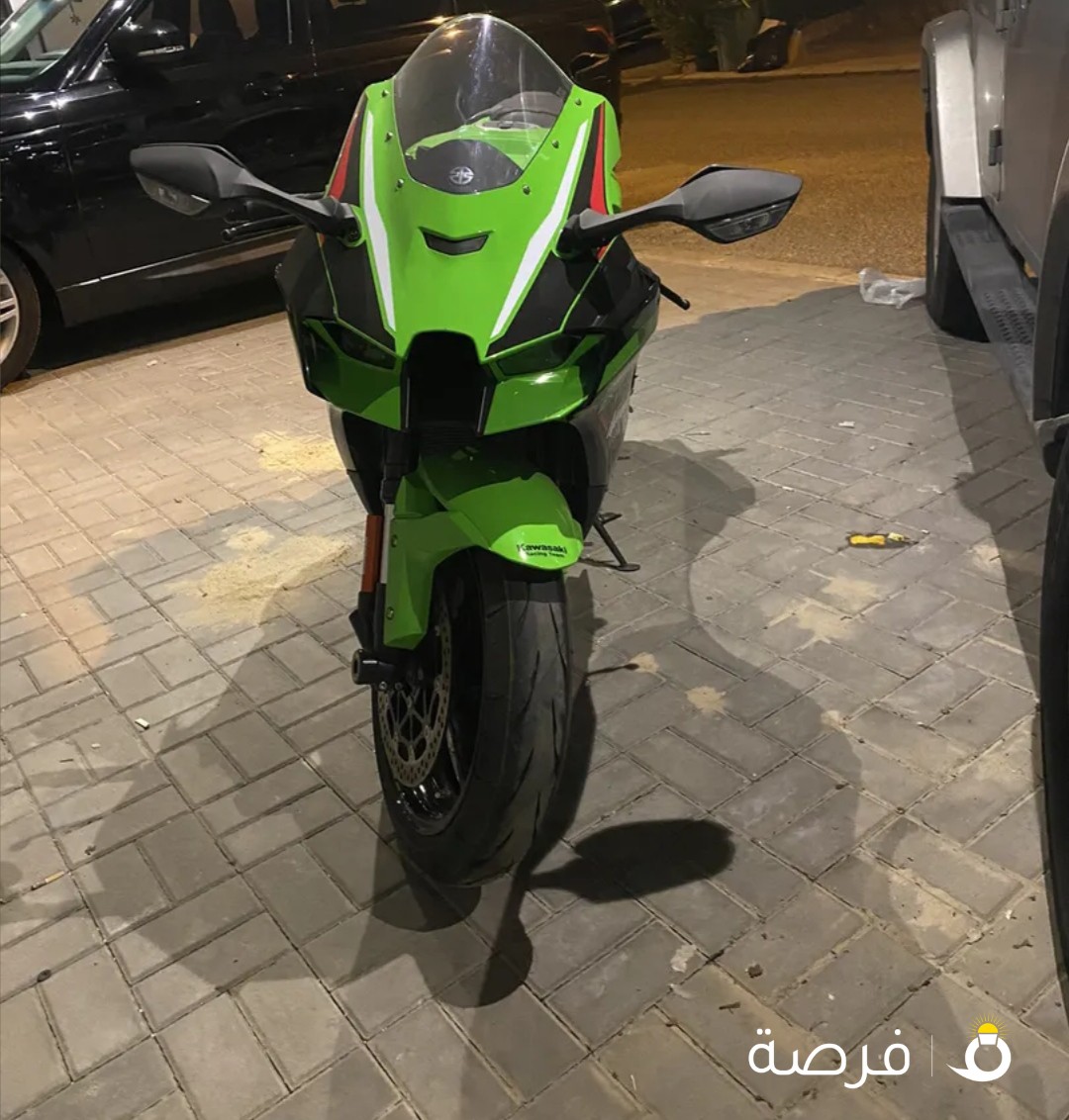 كوازاكي zx10r 2022