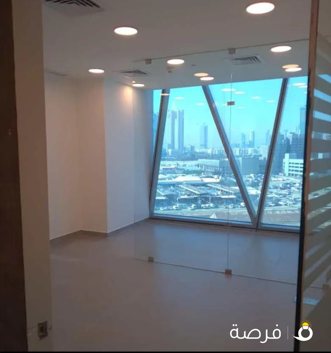 مكتب تجاري للايجار وشهر مجاني