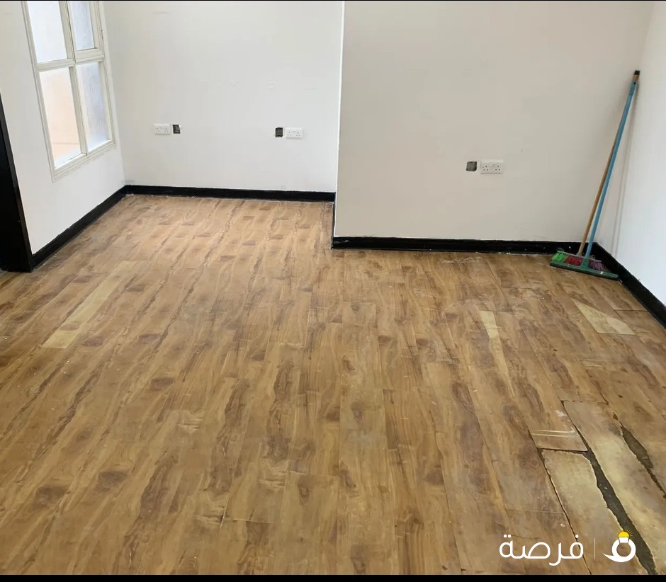 مكتب 60 متر