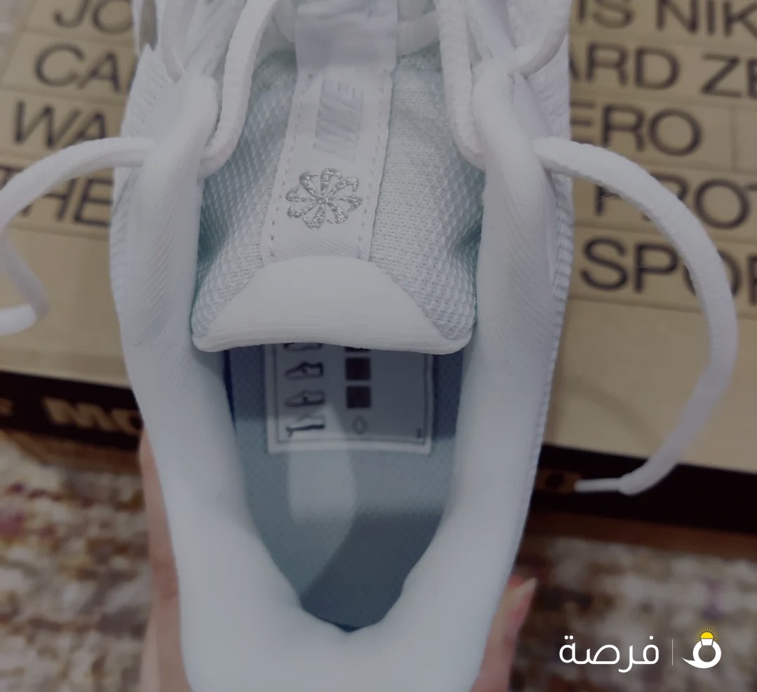 حذاء نايك رياضي اصلي من نمشي