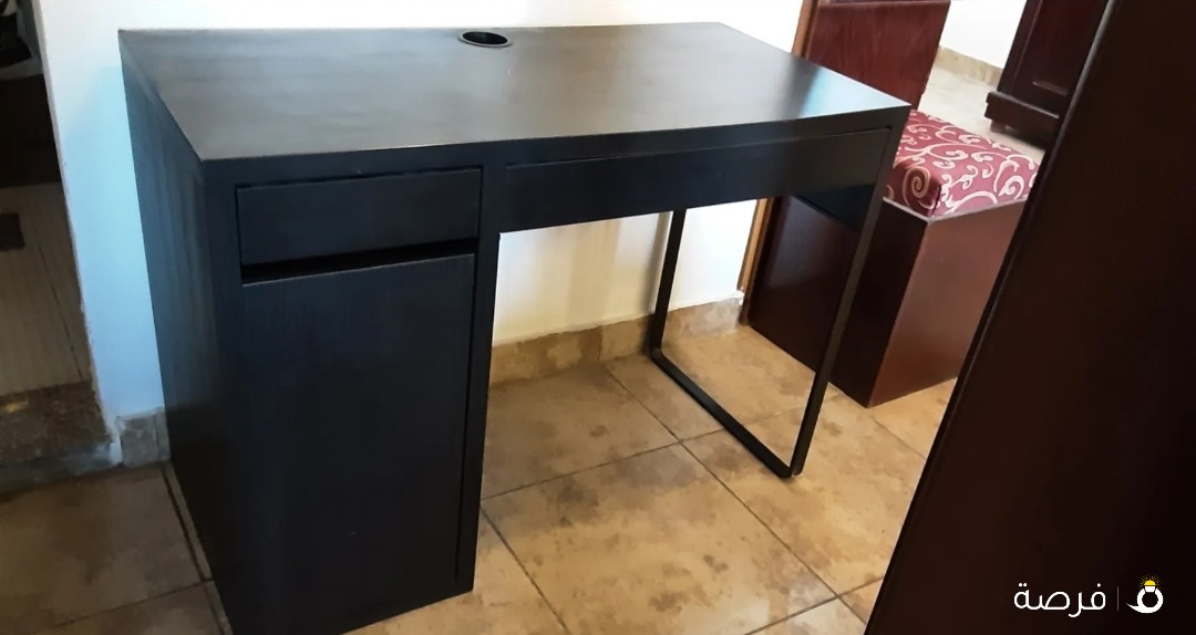 Office table