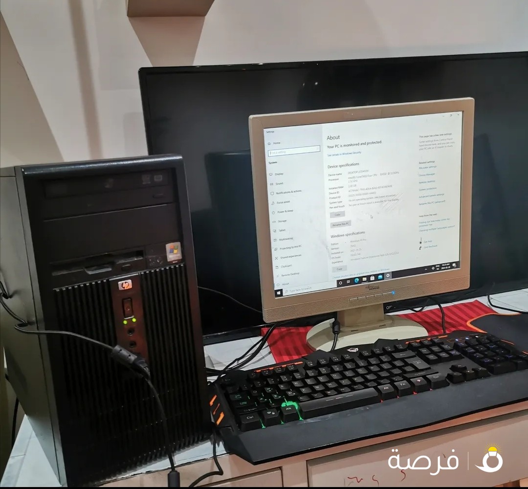 للبيع كمبيوتر قديم وشاشة ب 6 دنانير