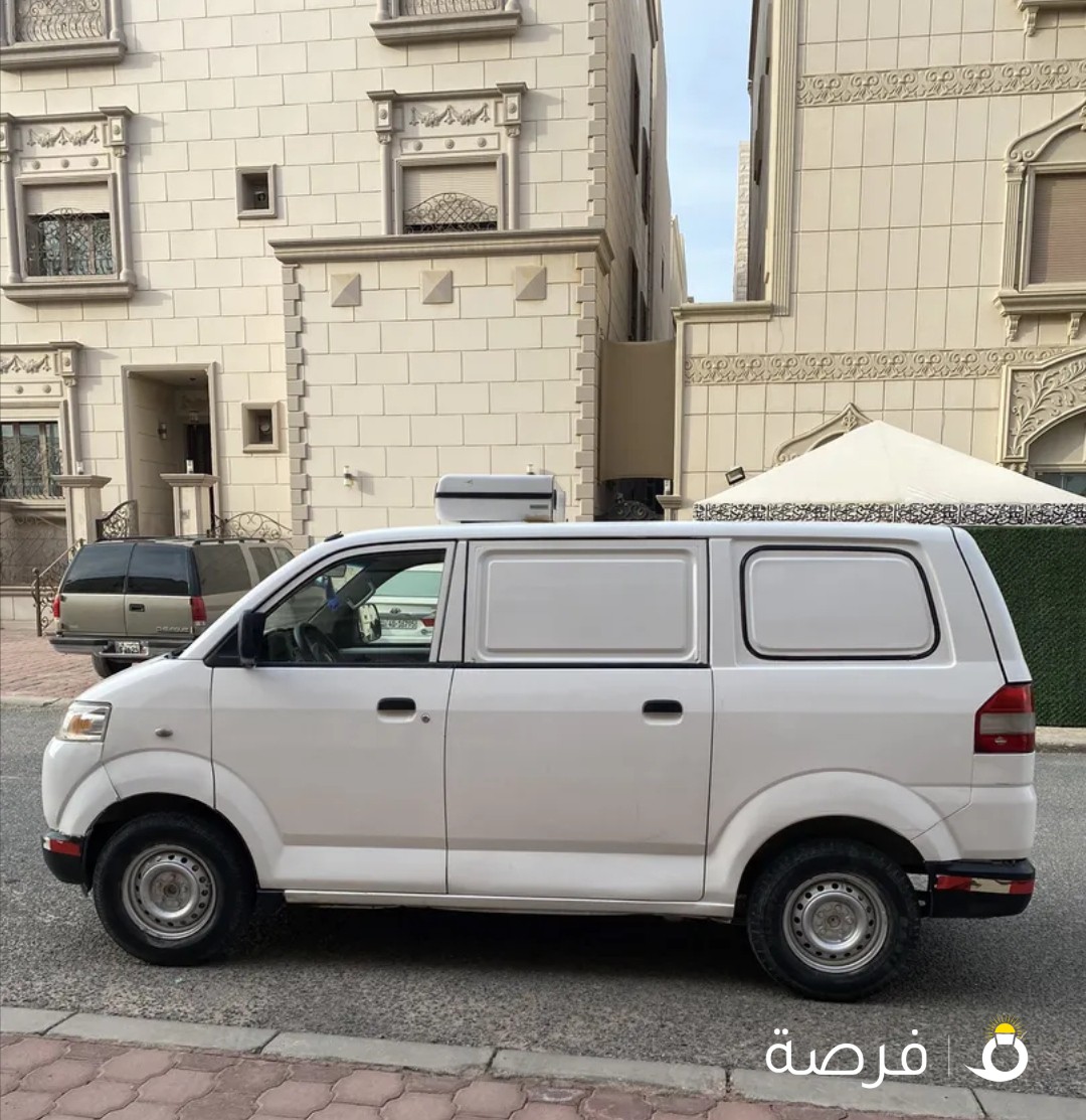 للبيع باص سوزوكي ثلاجة