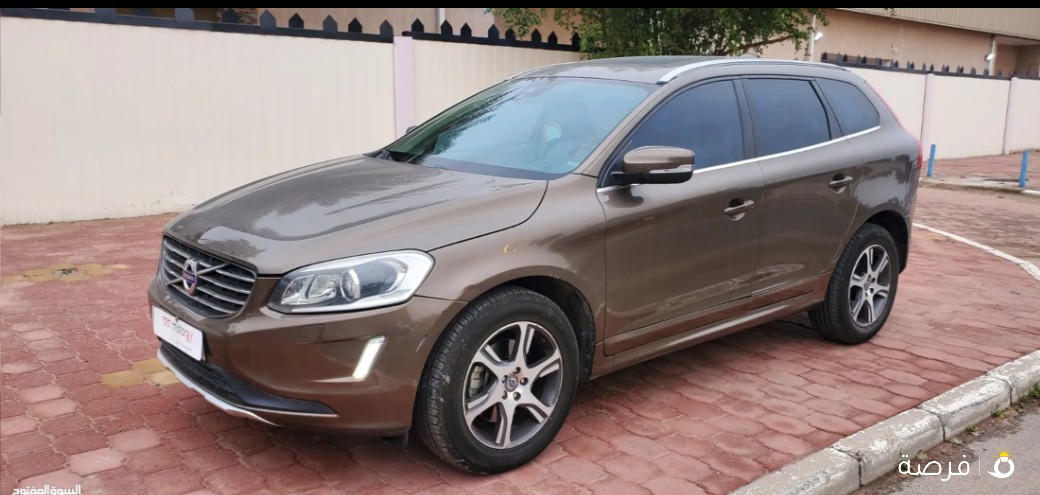 للبيع سيارة فولفو Xc60 مكينه 1600cc