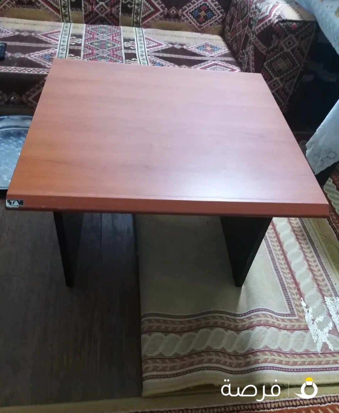 عدد 3 طاولة خشب نظيفة جدا 50×50