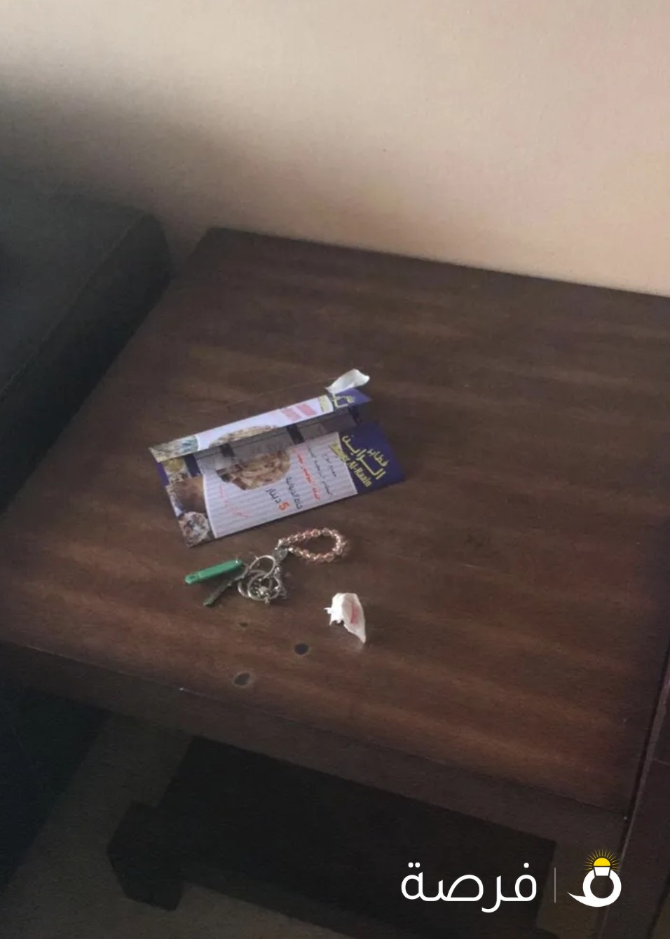 مكتب اطفال + مكتب خشبي + طاولة صغيرة + طاولتين صغار
