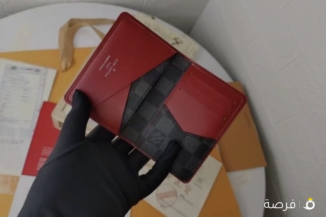 Louis Vuitton - Master