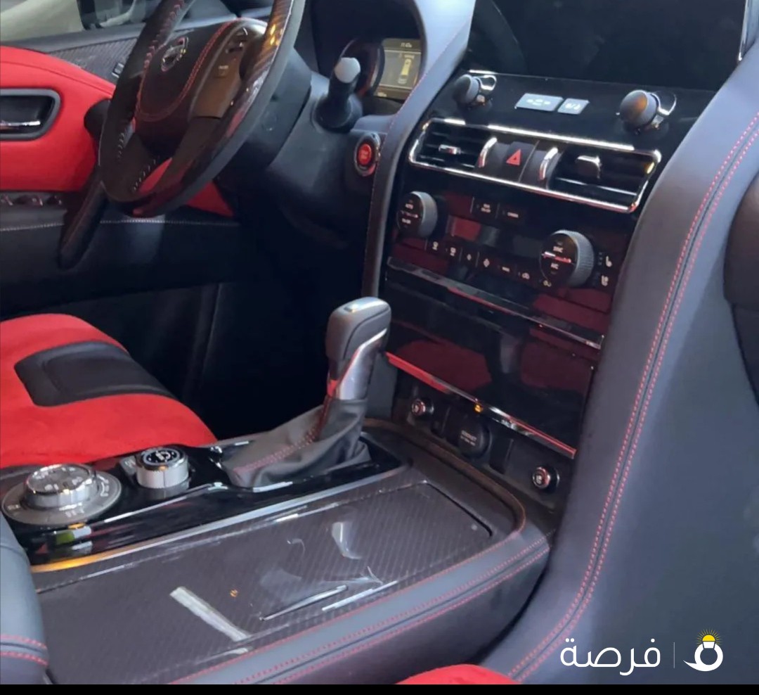 غسيل سيارات وقوارب وكرافانات