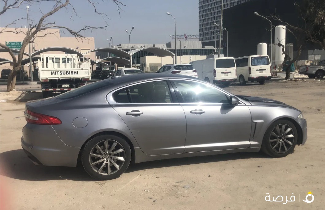 Jaguar XF 2012