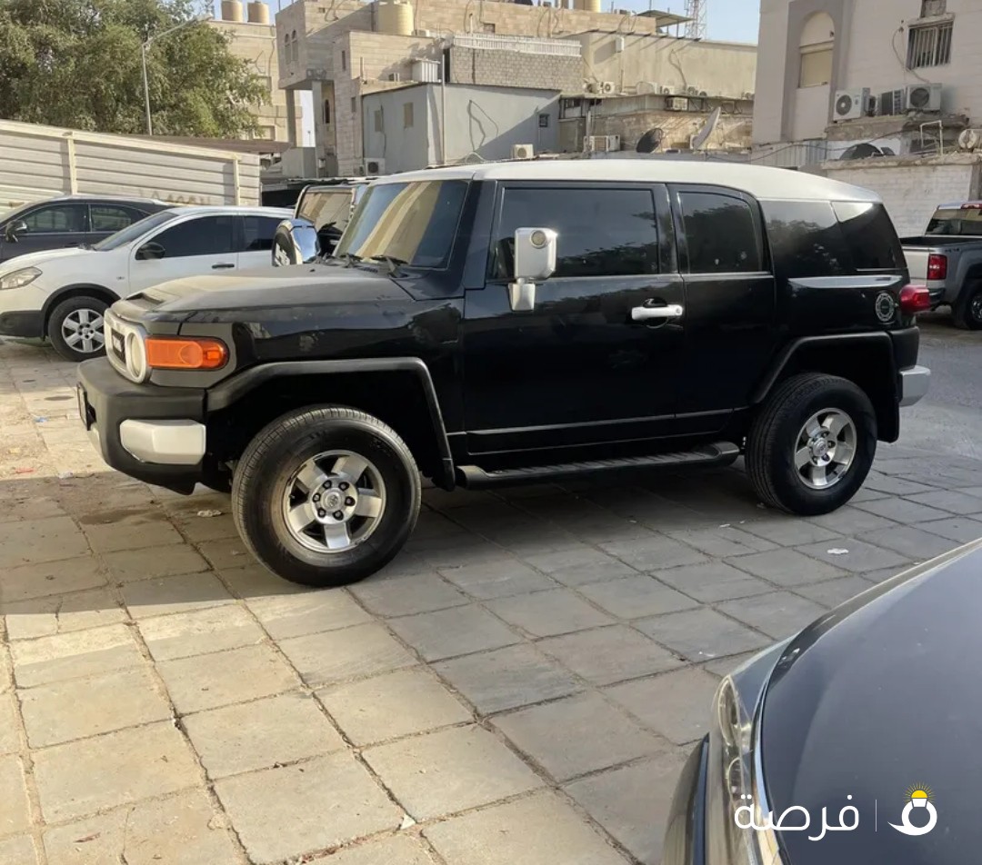 تويوتا fj حالة ممتازة