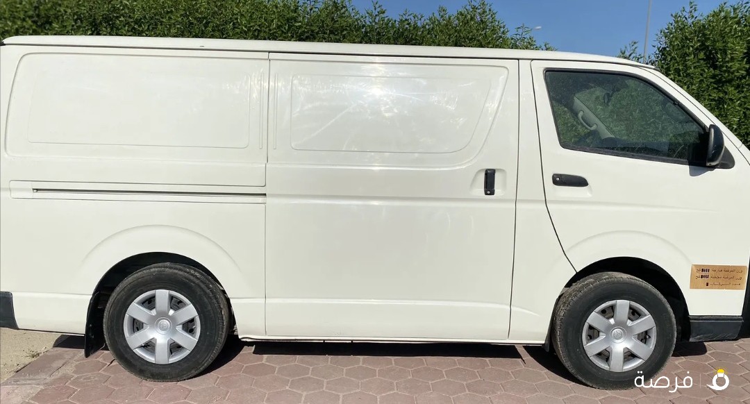 TOYOTA HIACE STANDARDROOF BOX 2018