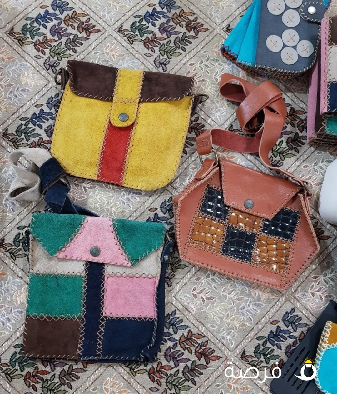 handmade genuine cow leather wallet and bags / محفظة وحقائب مصنوعة يدوياً من جلد البقر الطبيعي