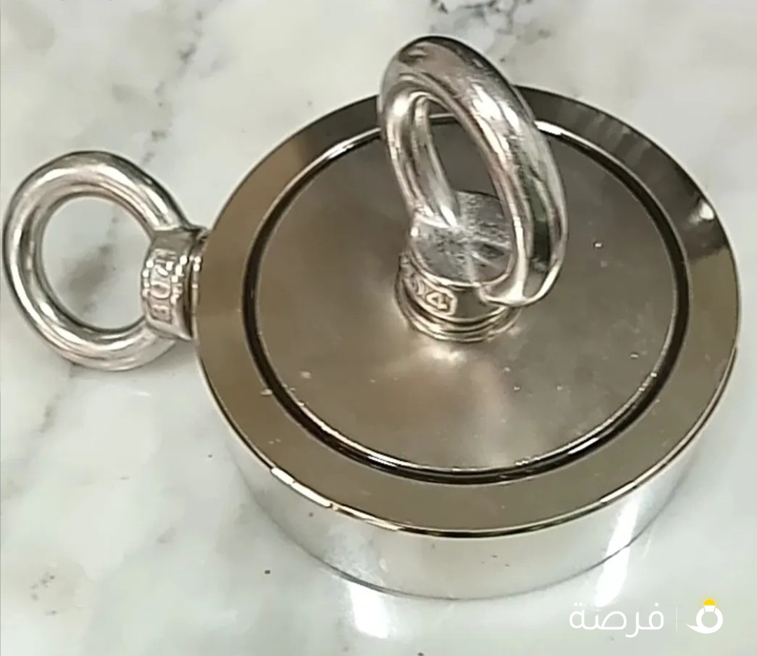 السلام عليكم للبيع مغناطيس ضخم الملقب وينش للبحر أو لجمع المعدات الميكانيكيه المهمه أو أي نوع من انو
