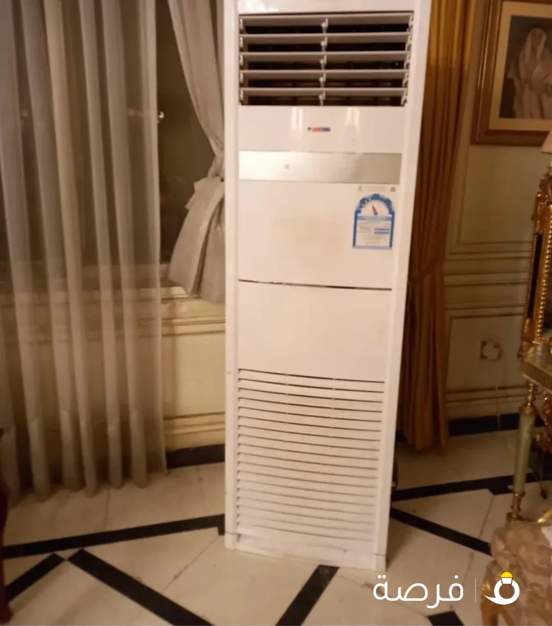 تاجير تكييف وكراسي وطاولات وشاشات العرض والزينه من الرائد