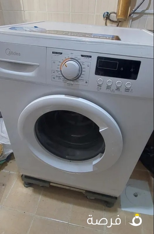 MIDEA 7 KG WASHING MACHINE FOR SALE - USED LESS THAN 8 MONTHS. STAND WITH WHEELS INCLUDED