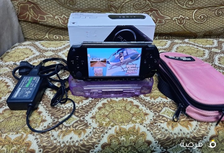 للبيع جهازالعابpsp استعمال خفيف جدا عليه 70 لعبة