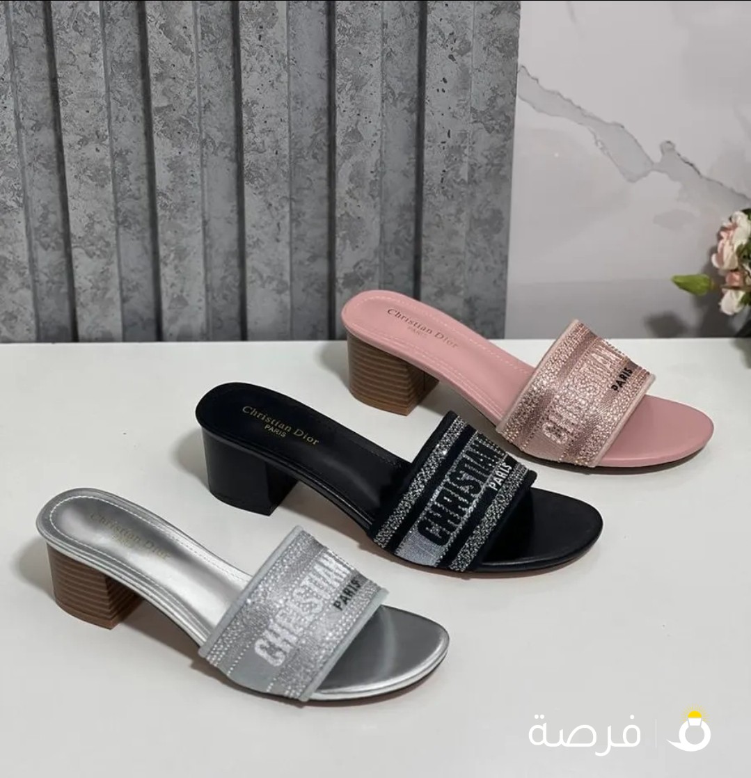 للبيع اخديه نسائيه جديده