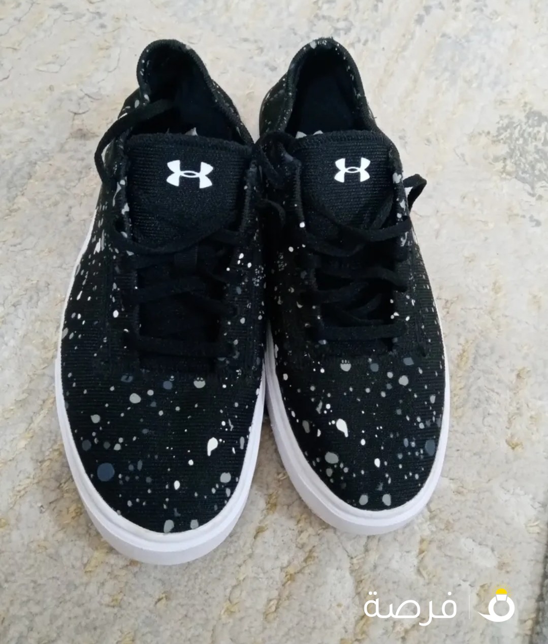 كوتشي under armour نسائي صناعه فيتناميه مقاس 38.5