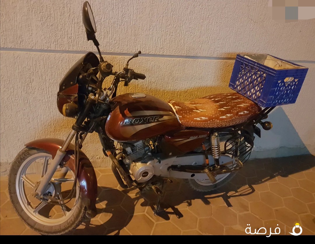 للبيع بجاج بوكسر ممتاز جدا معاه مفتاحين سبب البيع السفر مفهوش اي شي شغل ومشي واتوكل علي الله