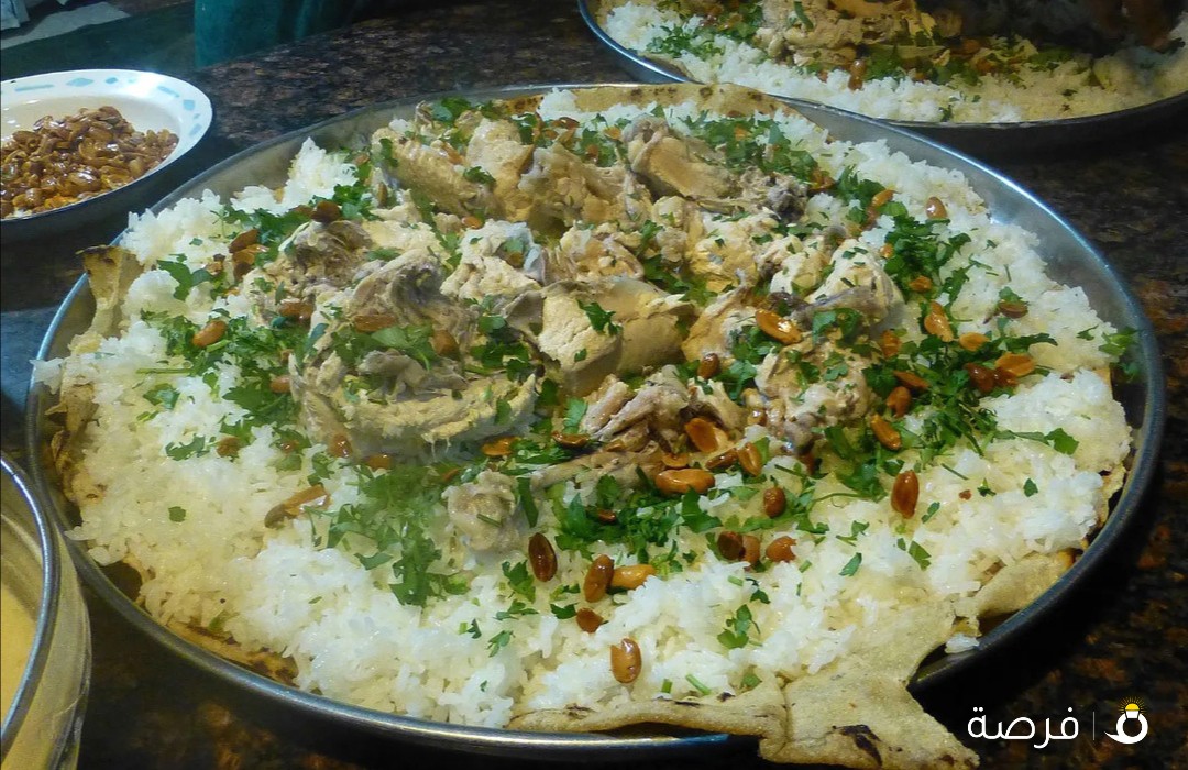 المنسف الاردني على اصوله مع المكسرات اللحم كويتي مجبوس فقع خبز حار