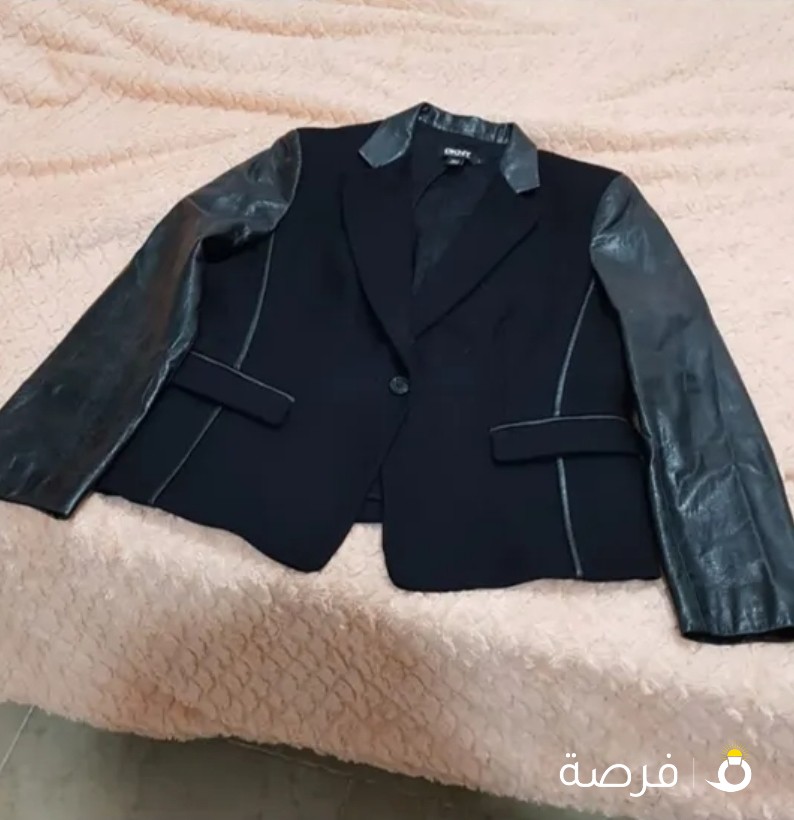 جاكيت نسائي DKNY / حفيبة نسائية VIFN