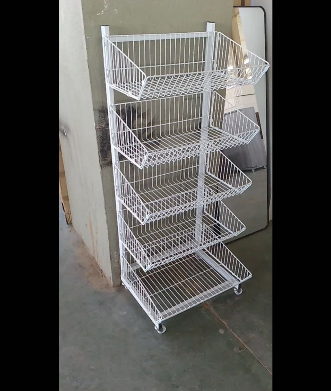 ارفف تخزين جميع انواع والمقاسات