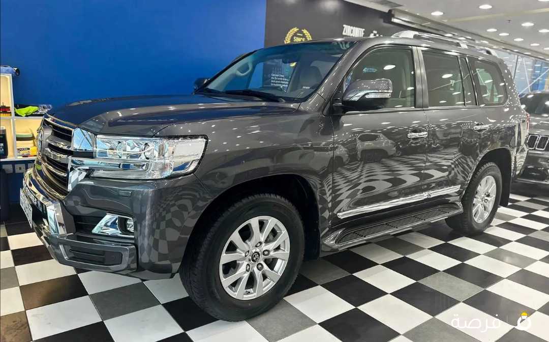 لاند كروز 2019 GXR V8 صبغ وكاله سيرفس منتظم
