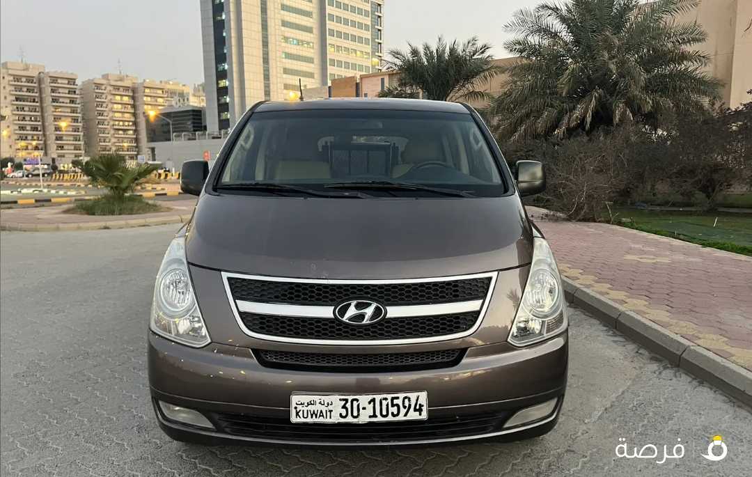 هيونداي H1 2014 مجهز برافعة