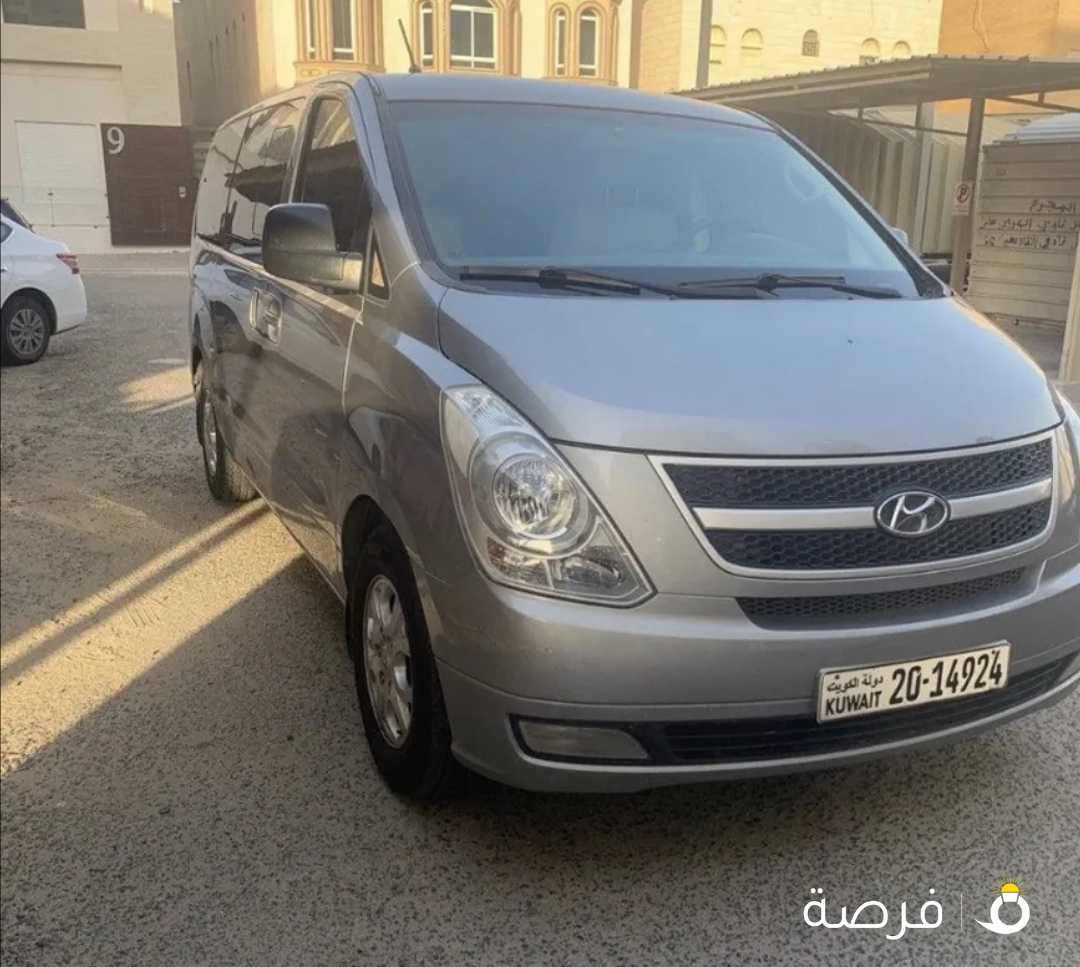 للبيع موديل 2012 السياره بحالة جيده