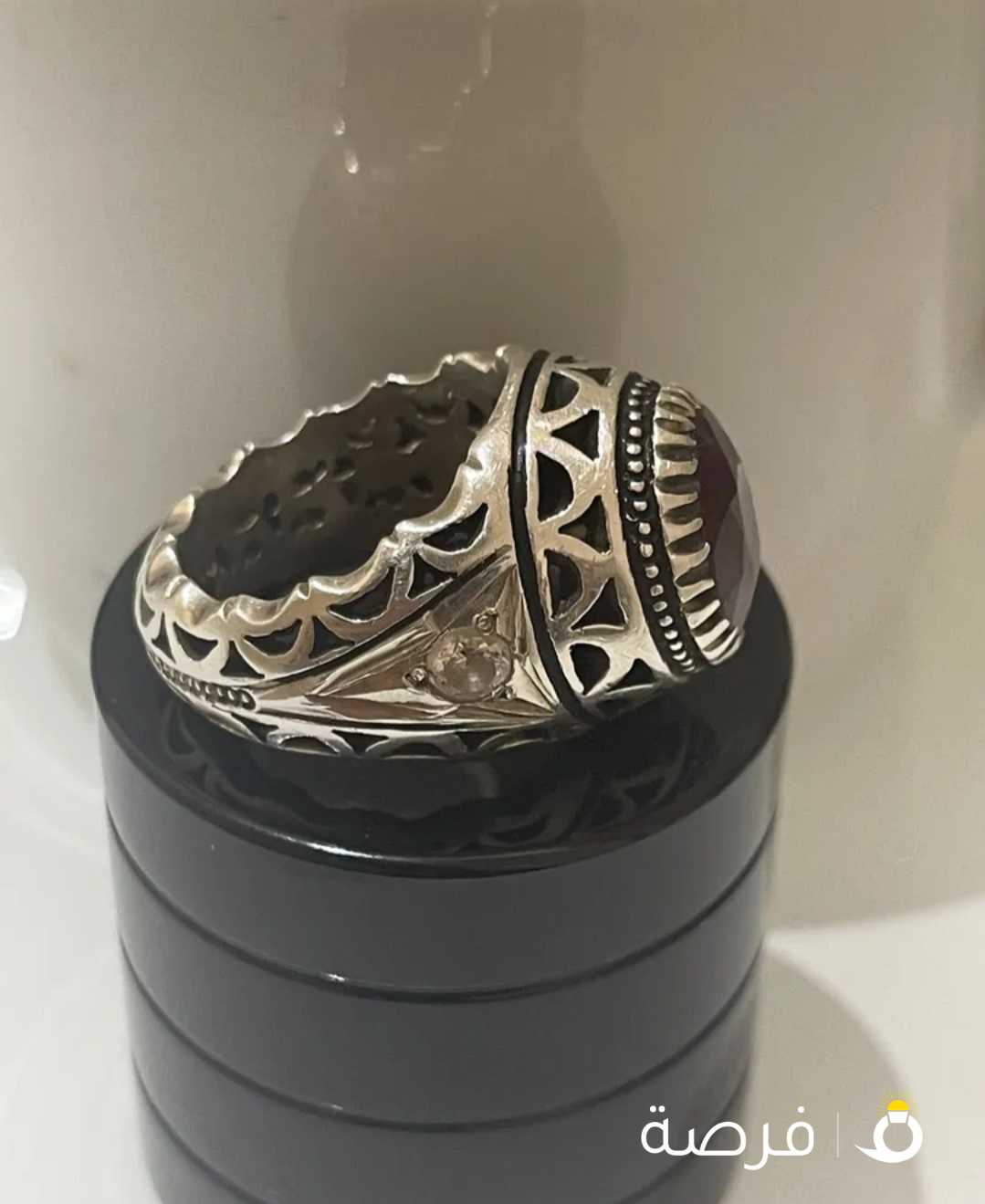 خاتم فضه من مميز جداً مع حجر يقوت