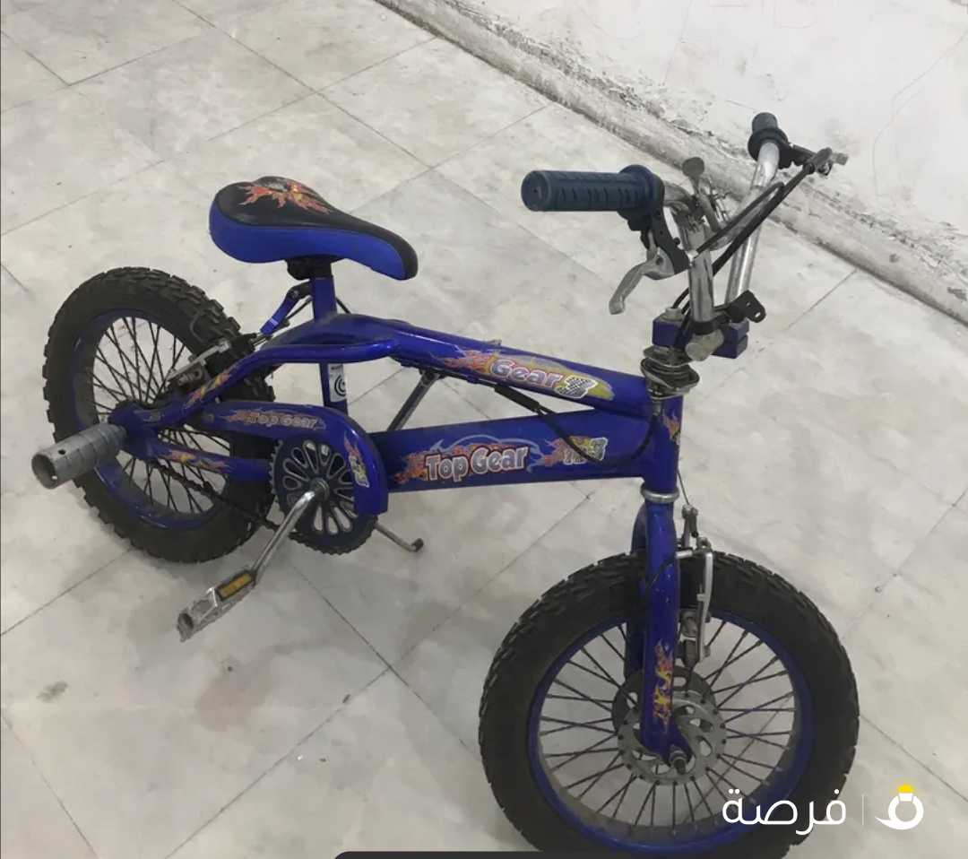للبيع ثلاث عجلات