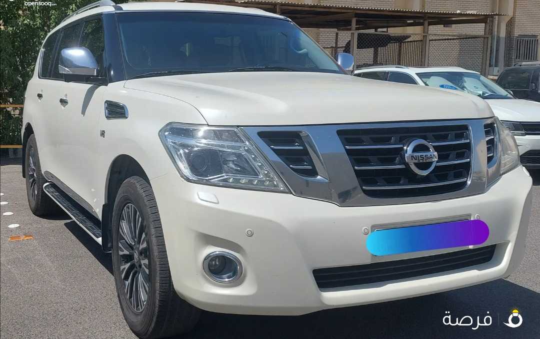 للبيع نيسان باترول 2016 بلاتينيوم 8 سلندر حجم المكينه 320