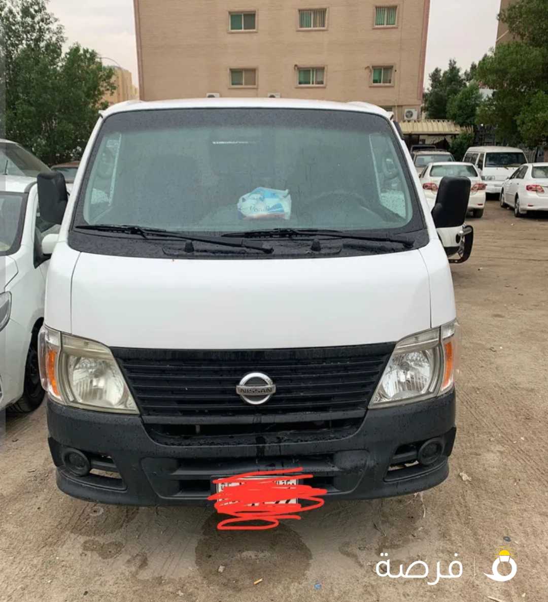للبيع باص نيسان بحالة جيدة