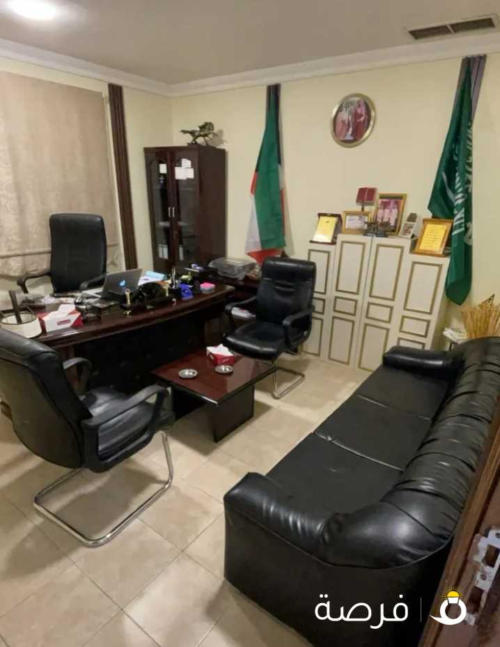 للبيع اثاث مكتب