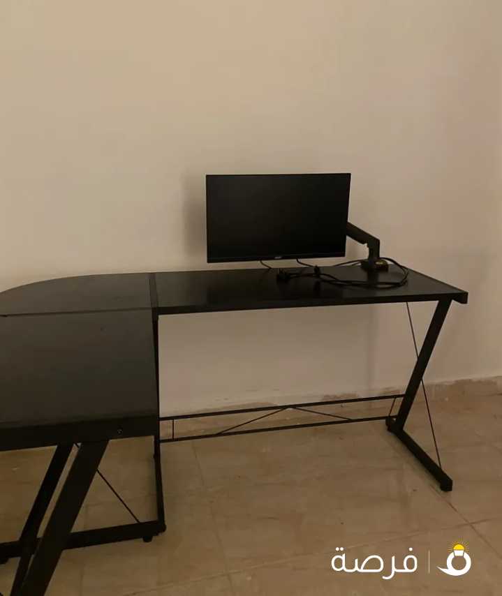 طاولة العاب بحرف L