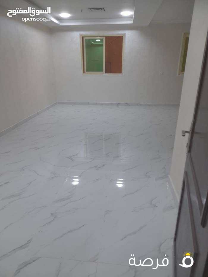 استوديوهات للايجار مساحه كبيره جدا تشطيب جديد