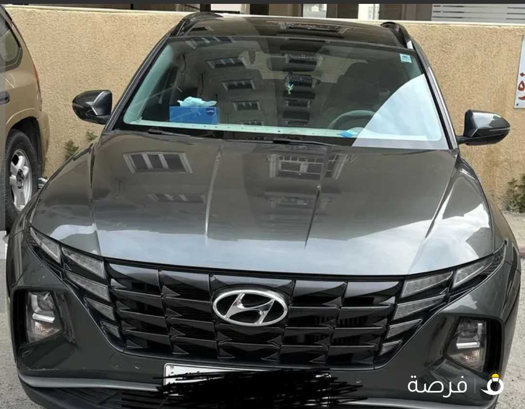 هيونداي توسان 1600CC تيريو موديل 2022 فل اوبشن بحالة الوكالة ، تأمين شامل ، فرش بلاستيك داخل السيارة