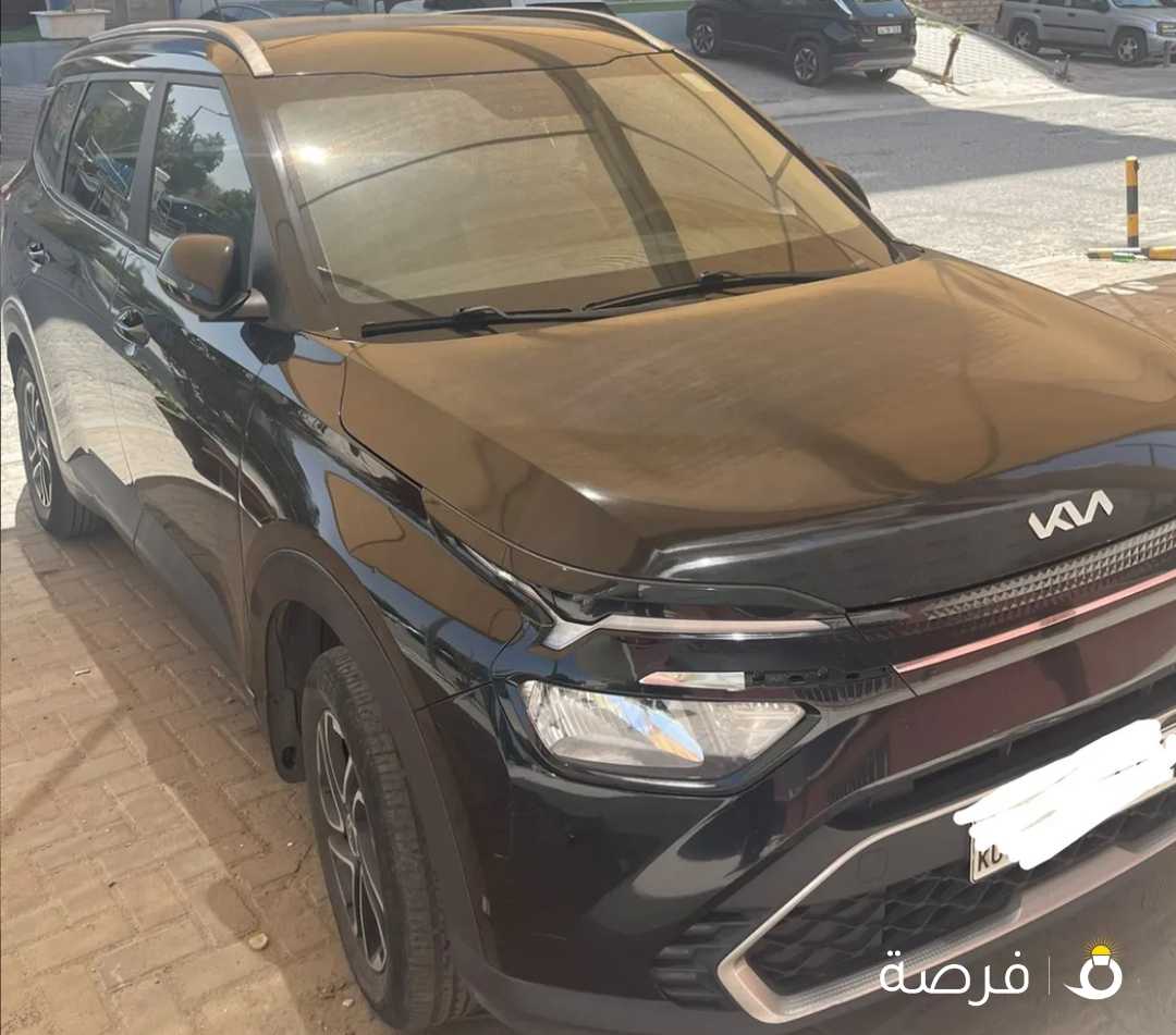 كيا كارينز 2023 للبيع
