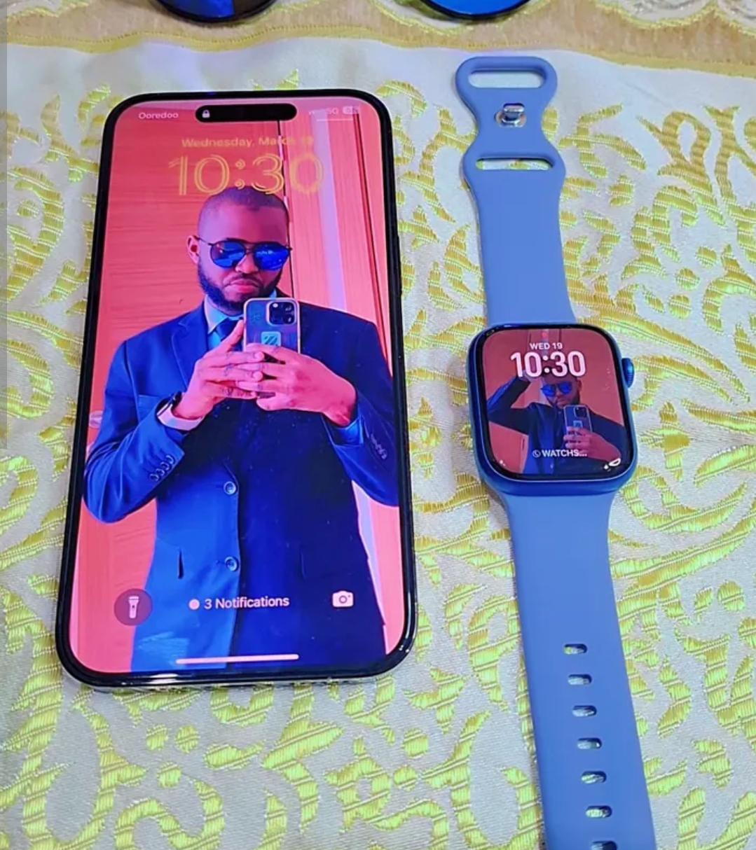 iPhone 14Promax with Apple Watch Series 7 45mm