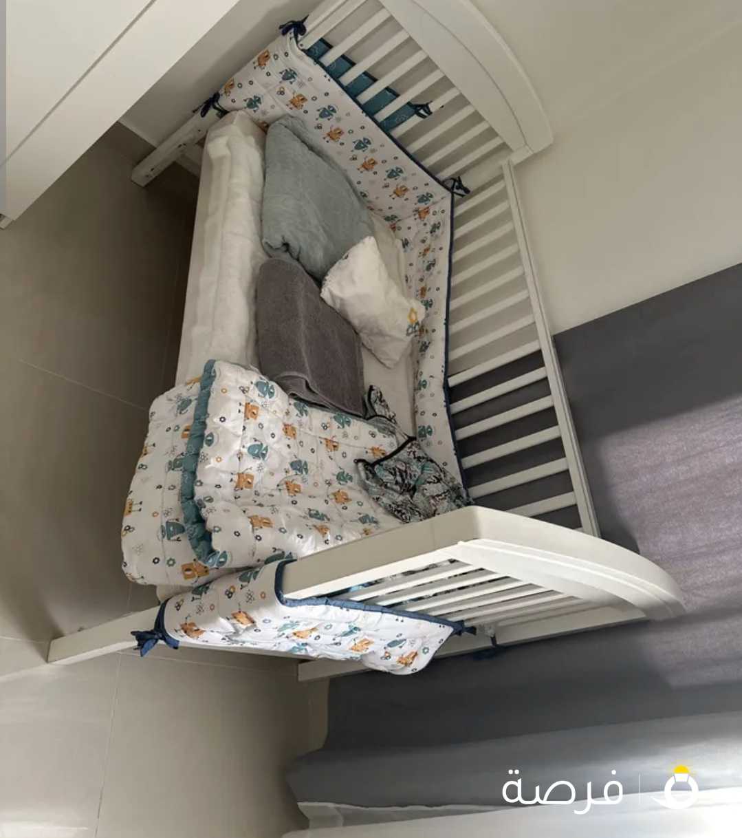 سرير للأطفال