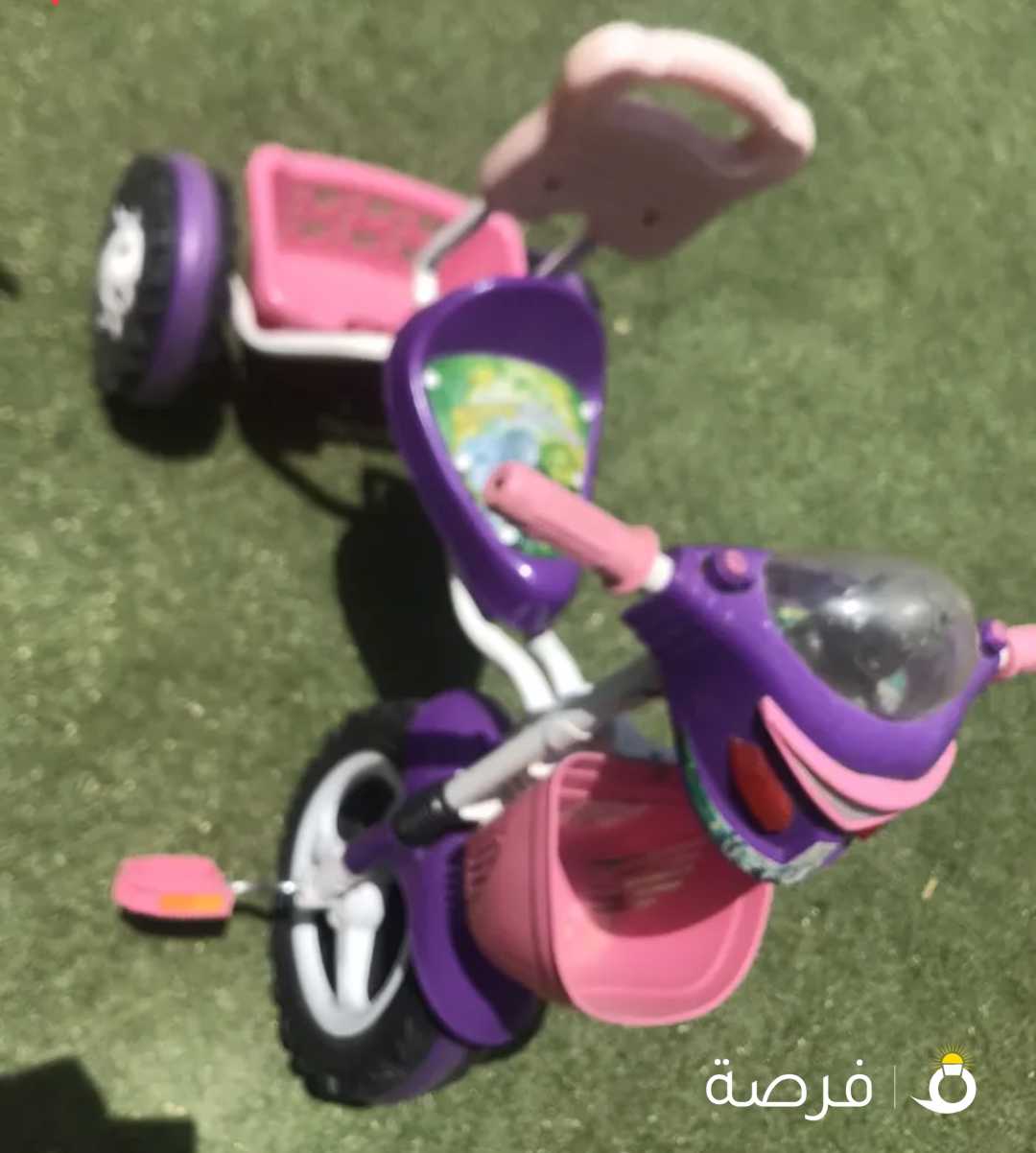 دراجة ولعبة اطفال السعر 4 دينار مع بعض
