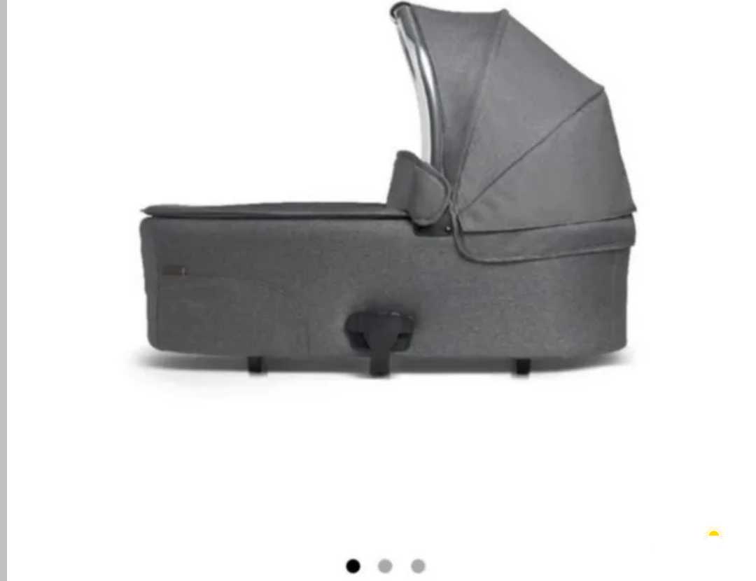 سرير اطفال متنقل من باباز اند ماماز