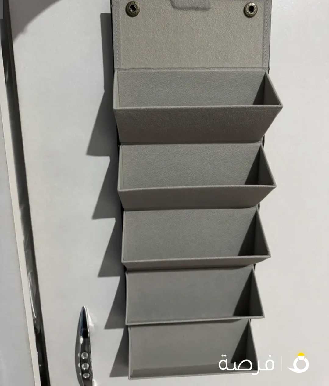 للبيع نظارات مستعملة استعمال نضيف كالجديد بالظبط ، النظارت نسائية ورجالية الوحدة ب 500 فلس