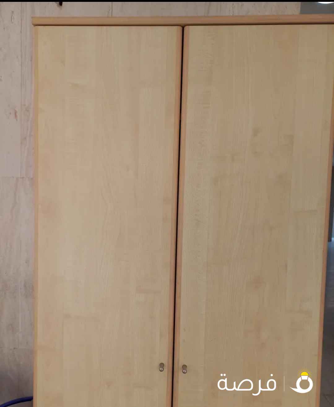 دولاب ملابس خشب حاله جيده للبيع