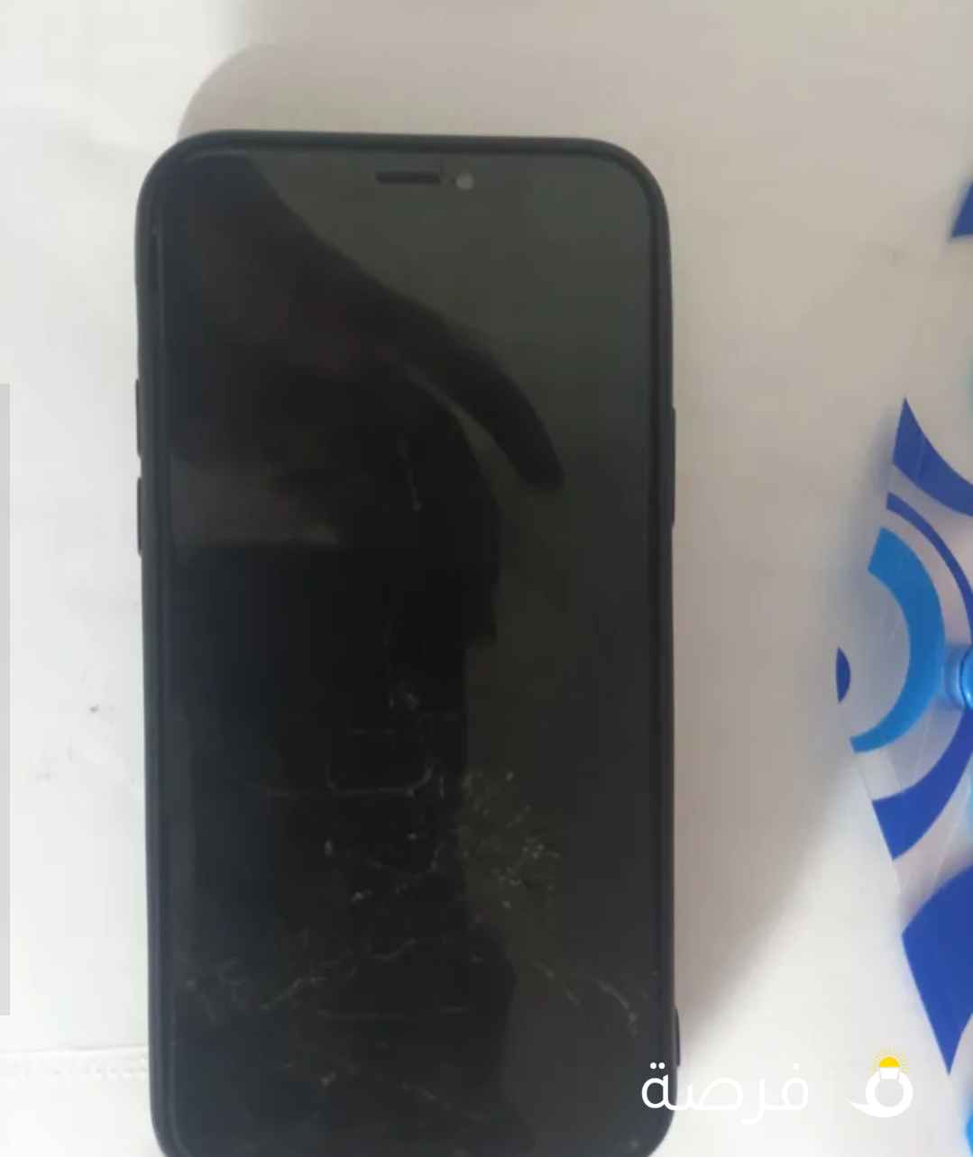 ايفون x شغال الشاشه مكسوره بس شغاله يحتاج تنشيط للتبديل بي اي شي الكتروني