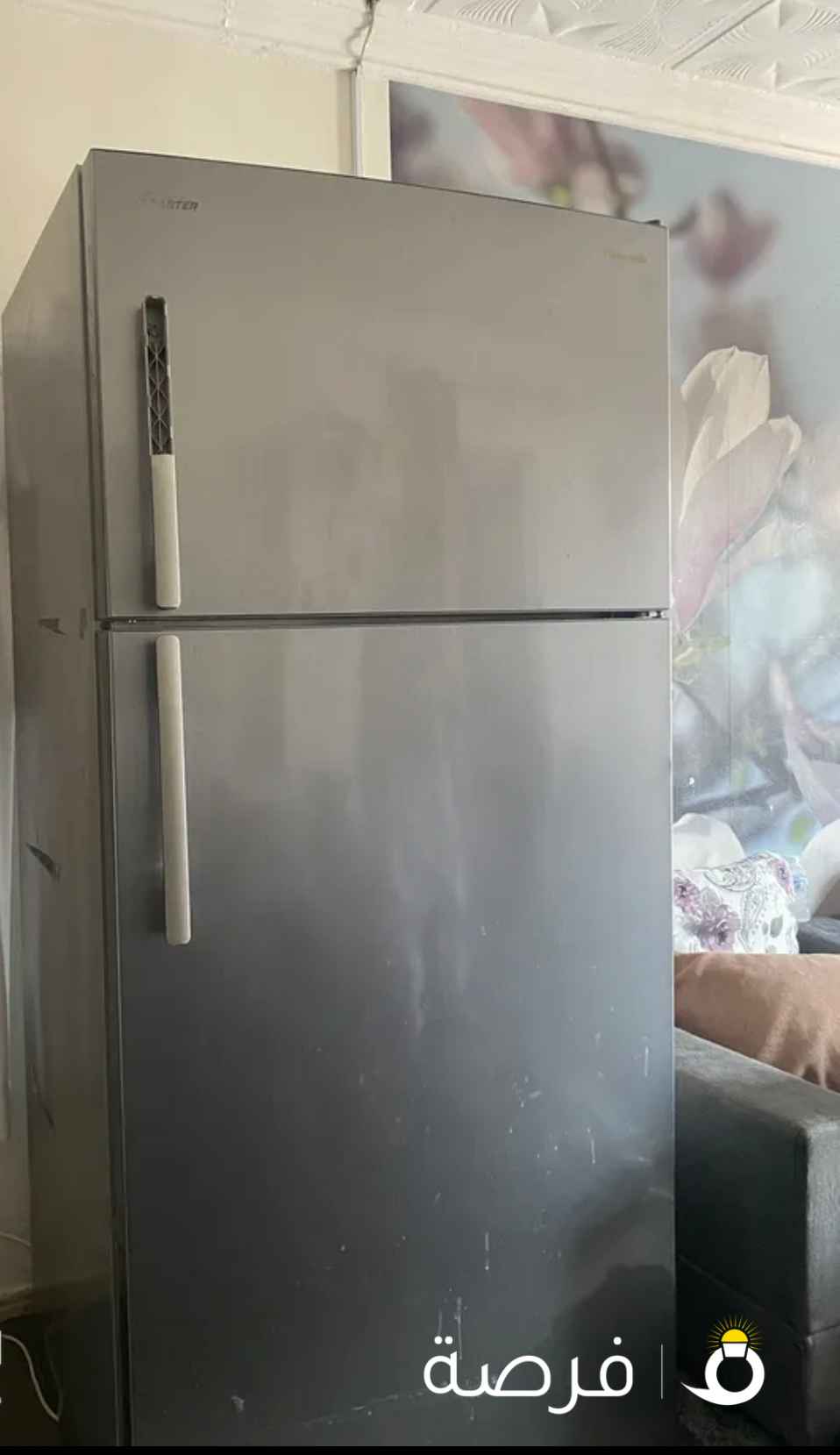 باناسونيك ثلاجة مستعمله سنه لكن صارت تصفر وممكن تستخدمونها قطع غيار هي ب 200 ببيعها ب 20 دينار