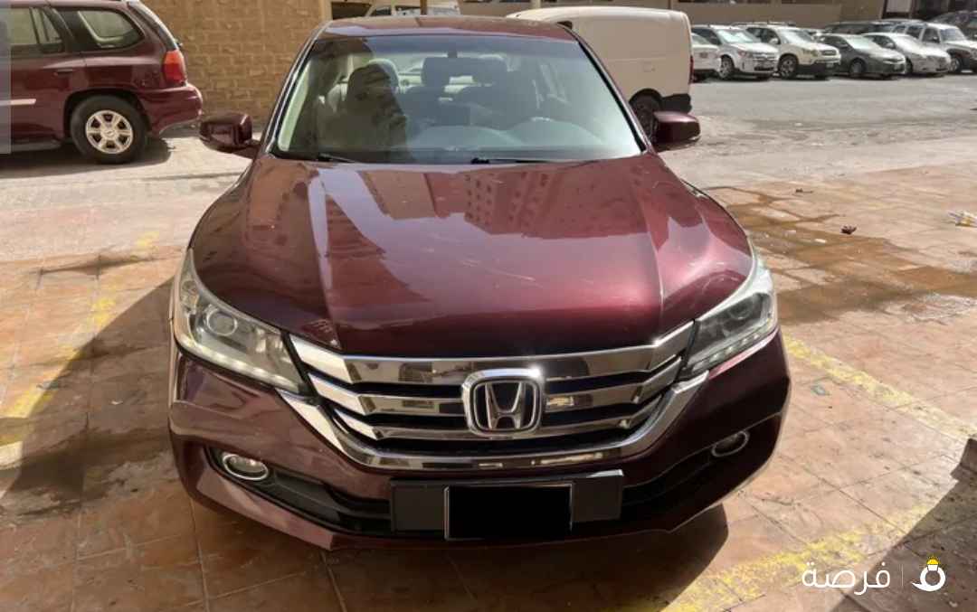 هوندا اكورد EXL 2015 ماشي 164 الف كم. شرط الفحص.