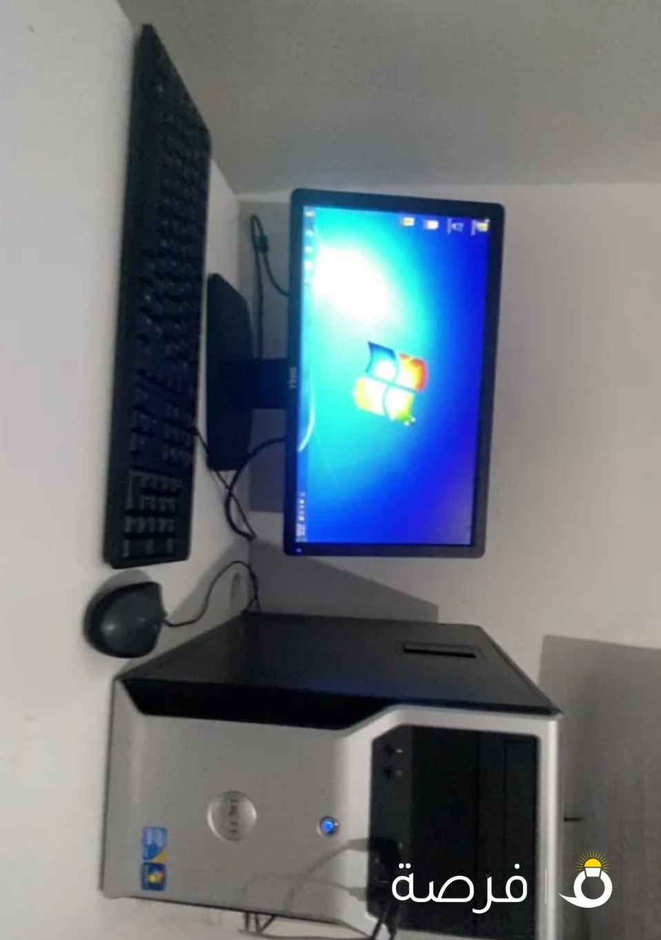 كمبيوتر مع كامل المعدات كيبورد شغال كامل كل شي شغال ينفع حق الدراسه يمديك تنزل عليه العاب