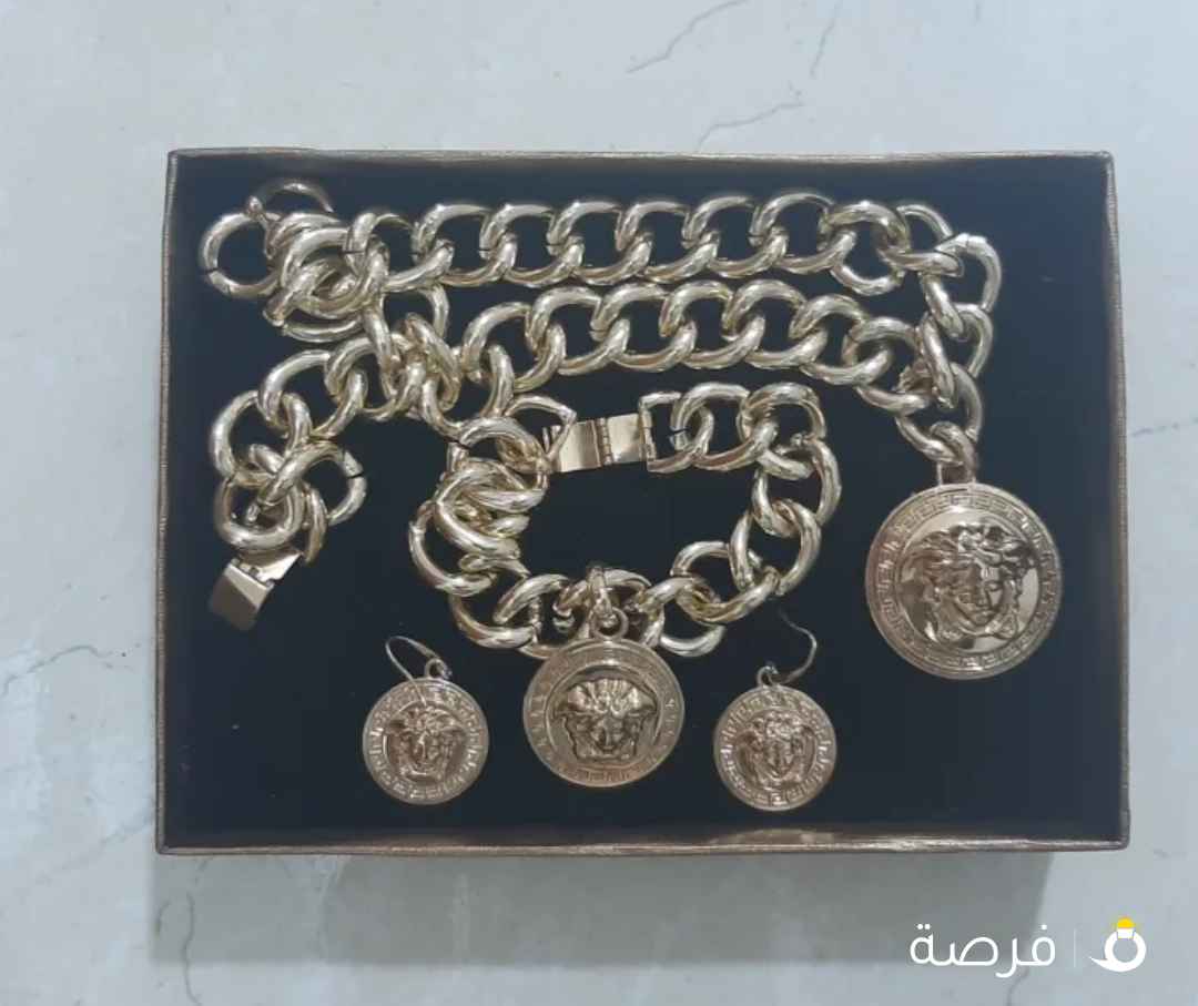 طقم فرزاتشي Versace set