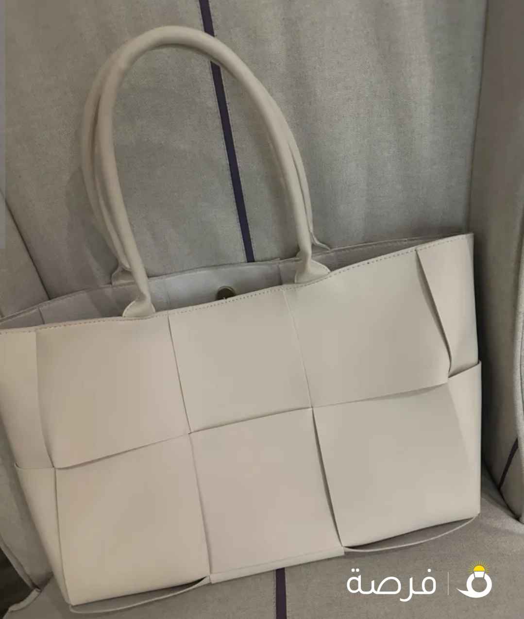 شنطة بوتيغا لون أوف وايت كبيره